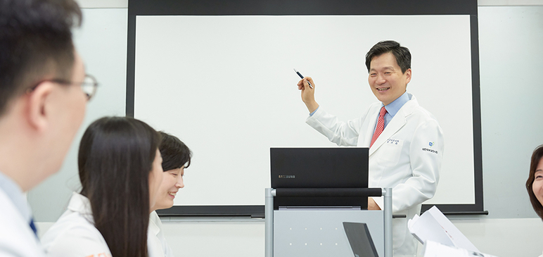 Slider image (2) Arumdaun Nara Beauty Clinic Group